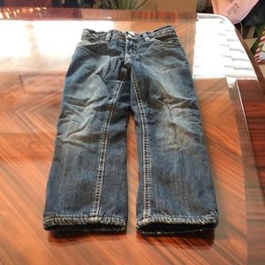 Gap boys nicely lined up to 5 years of age jeans!